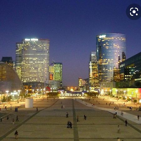 Studio Neuf Paris La Defense Metro 15 Rueil - Suresnes - Mont Valerien Rueil-Malmaison Exterior foto